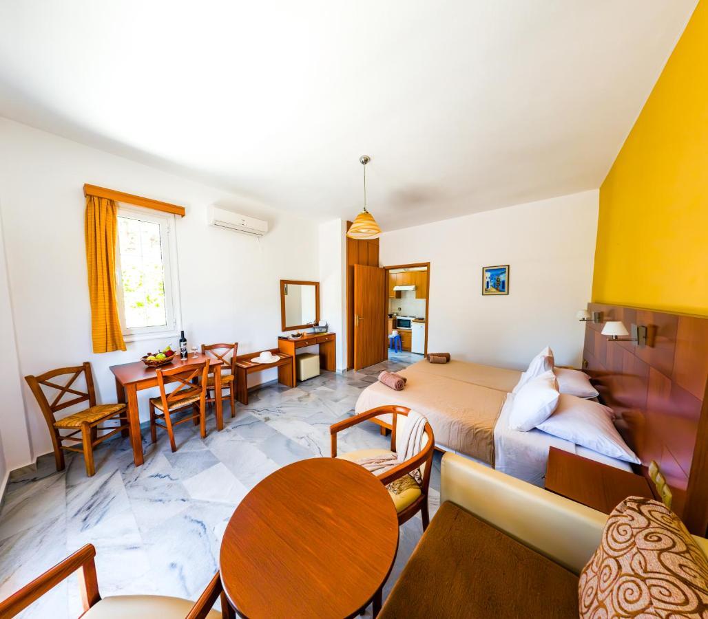 Anna Ageliki Aparthotel Damnoni Exterior photo